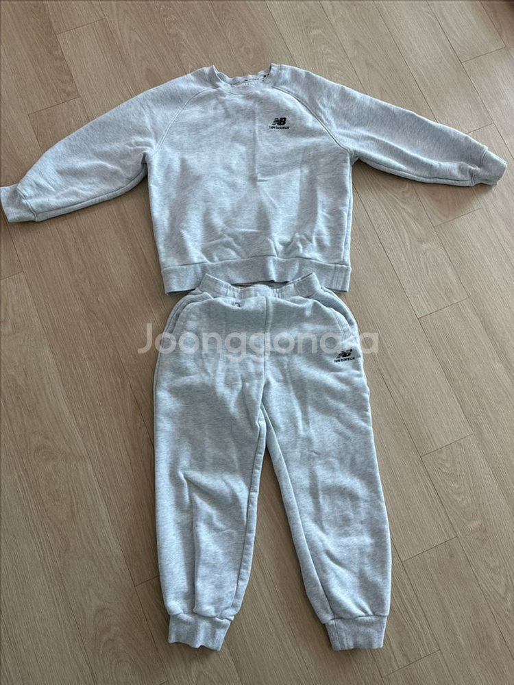 뉴발란스키즈 상하복 140--4