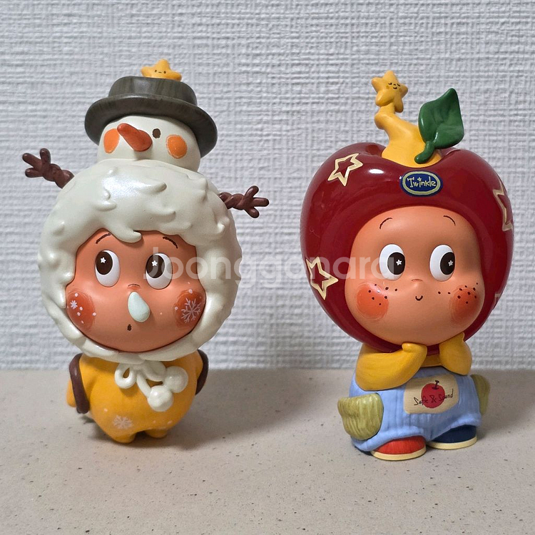 팝마트 작은별 선물 피규어 2개 1만원--0