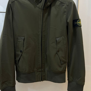 스톤아일랜드 카키소프트쉘 S