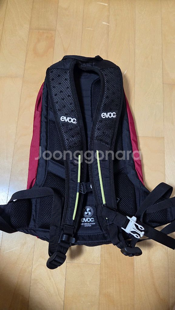 evoc 자전거가방 판매합니다.--1