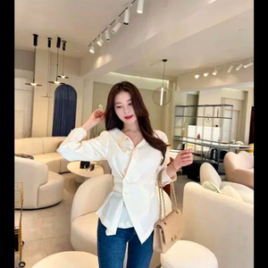 로아르 랩 블라우스