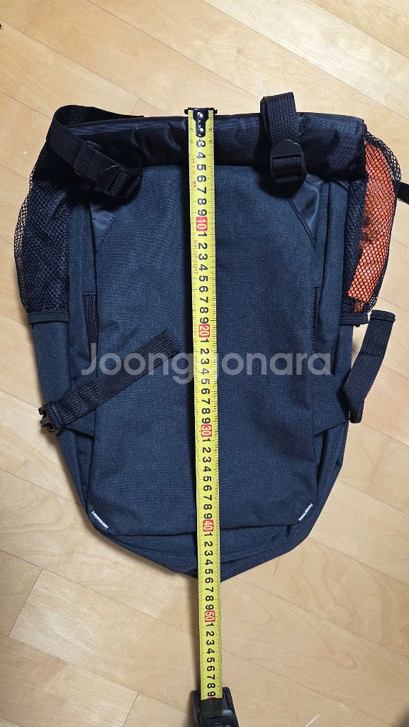 백팩 판매합니다.--1