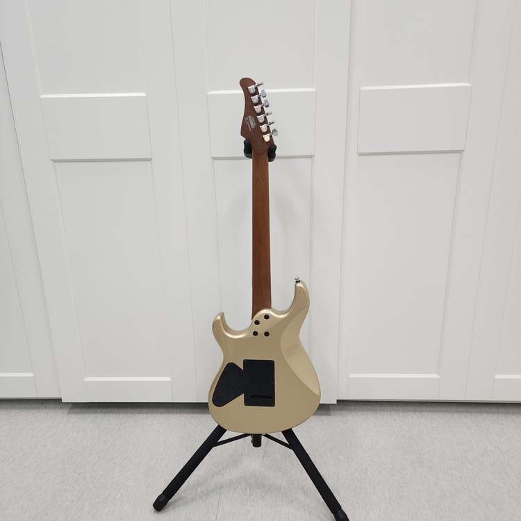 콜트 프리미엄 일렉기타 G300 Pro 골드--8