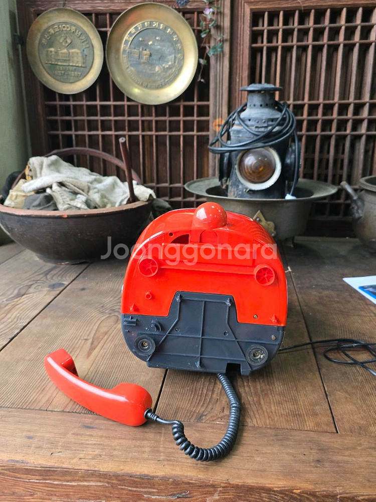 빨강색 공중전화기--4