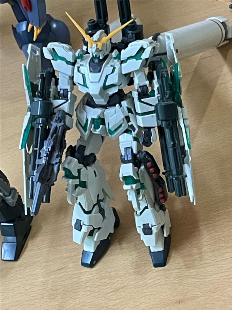 반다이 건담 hg 시리즈별 조립--5
