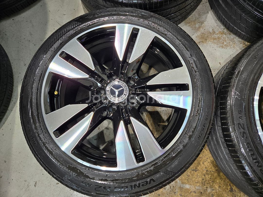 W212 벤츠E클래스 17인치 순정 휠타이어 판매합니다--4