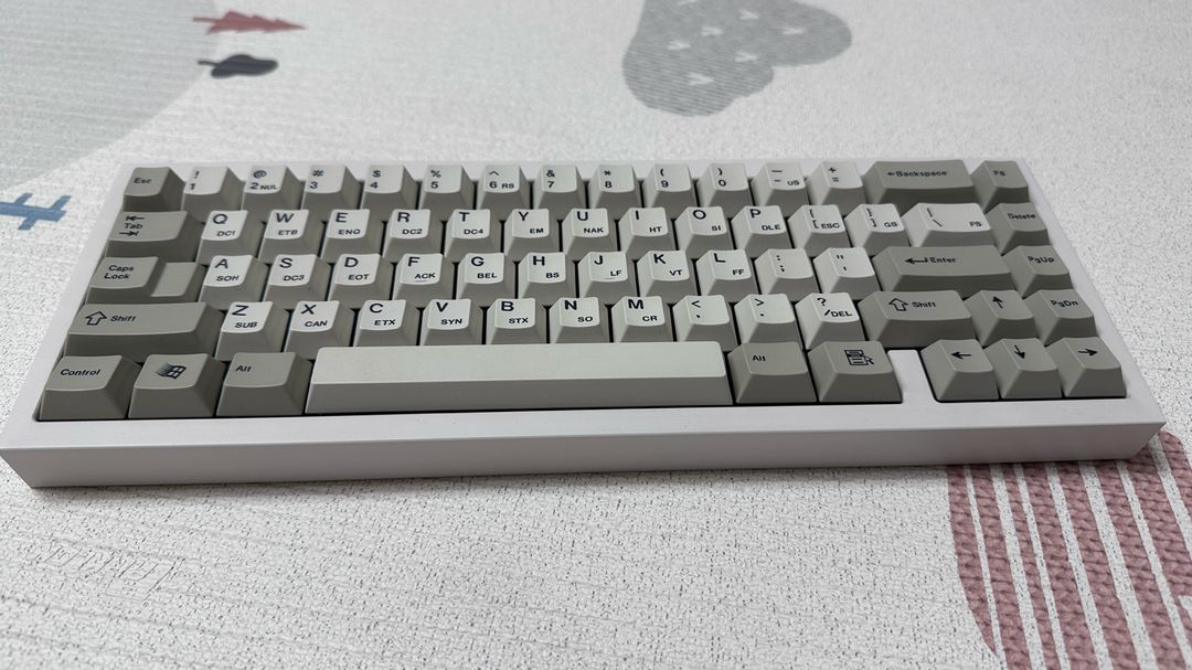 QK65 v1 r2 커스텀 키보드 이미지