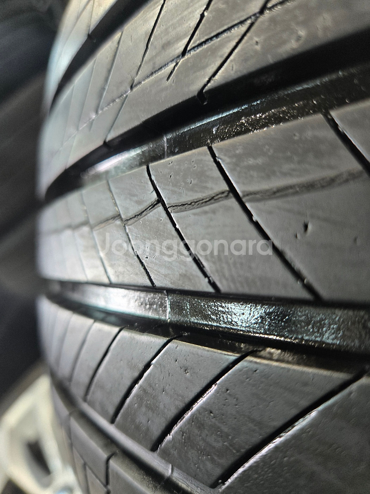 bmw f10 5시리즈 18인치 순정휠타이어 판매합니--6