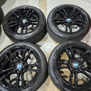 bmw 441m 정품 18인치 휠타이어 판매합니다 