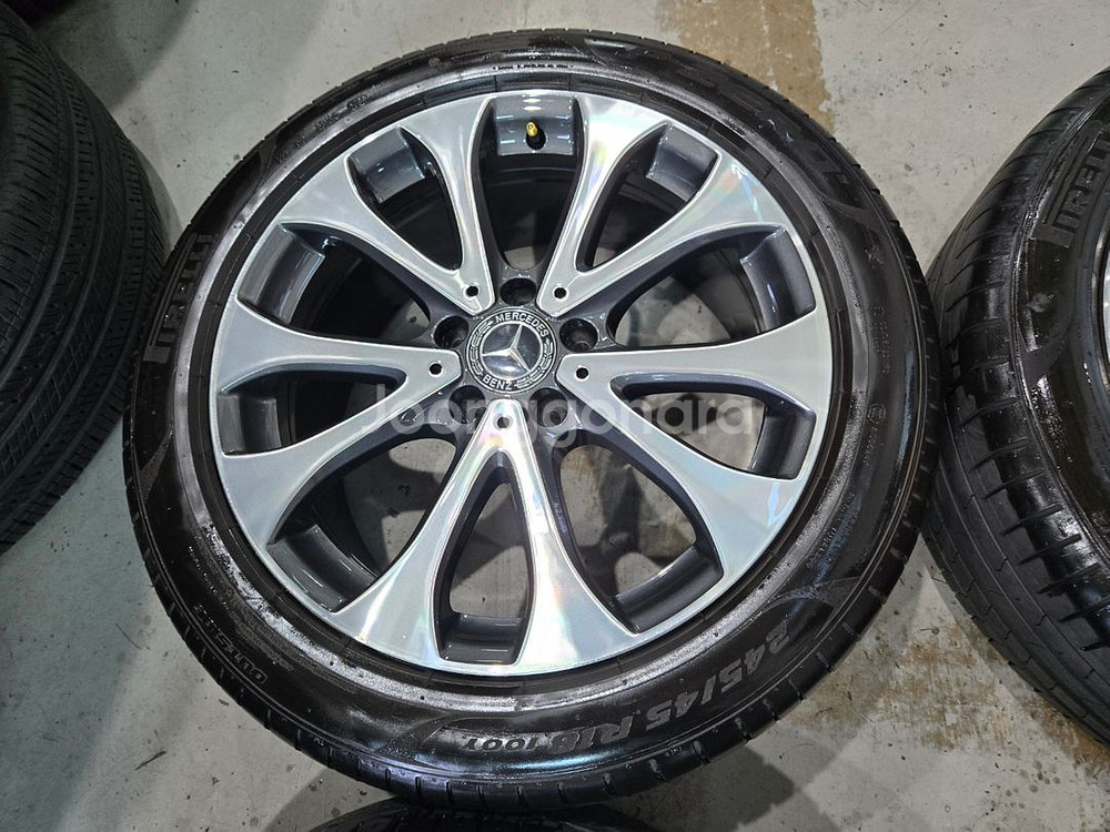 W213 벤츠E클래스 익스 18인치 순정 휠타이어 판매--3