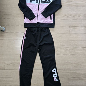 여아 휠라 트레이닝복 세트 140사이즈