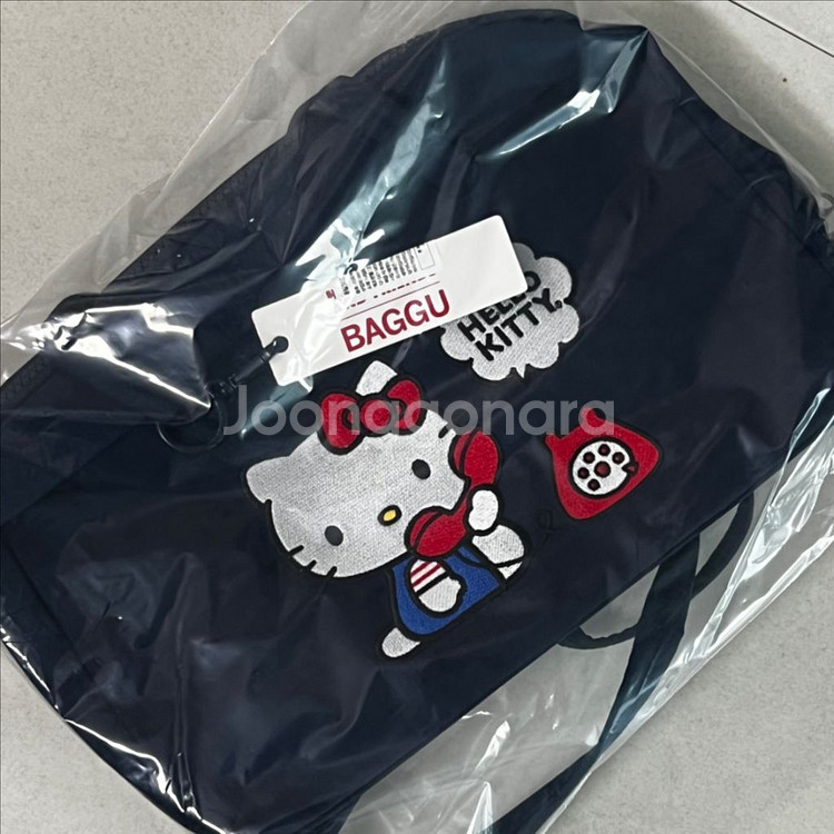 baggu 바쿠 헬로키티 보울러백 새상품--2