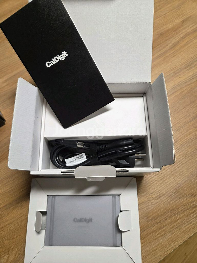 칼디짓CalDigit 엘레멘트5 허브 판매합니다--1