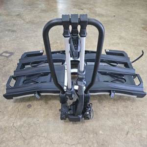 툴레 EasyFold XT3 자전거 캐리어 팝니다.