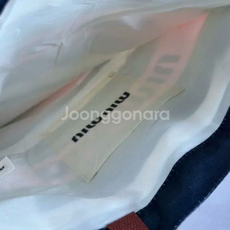 미우미우 에코백--2