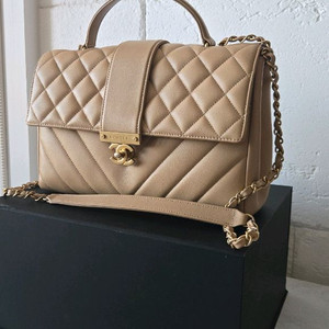 샤넬탑핸들플랩백