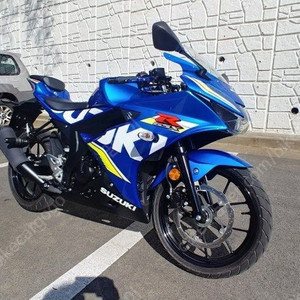 베네트125 23년식으로 GSX-R125구해봅니다