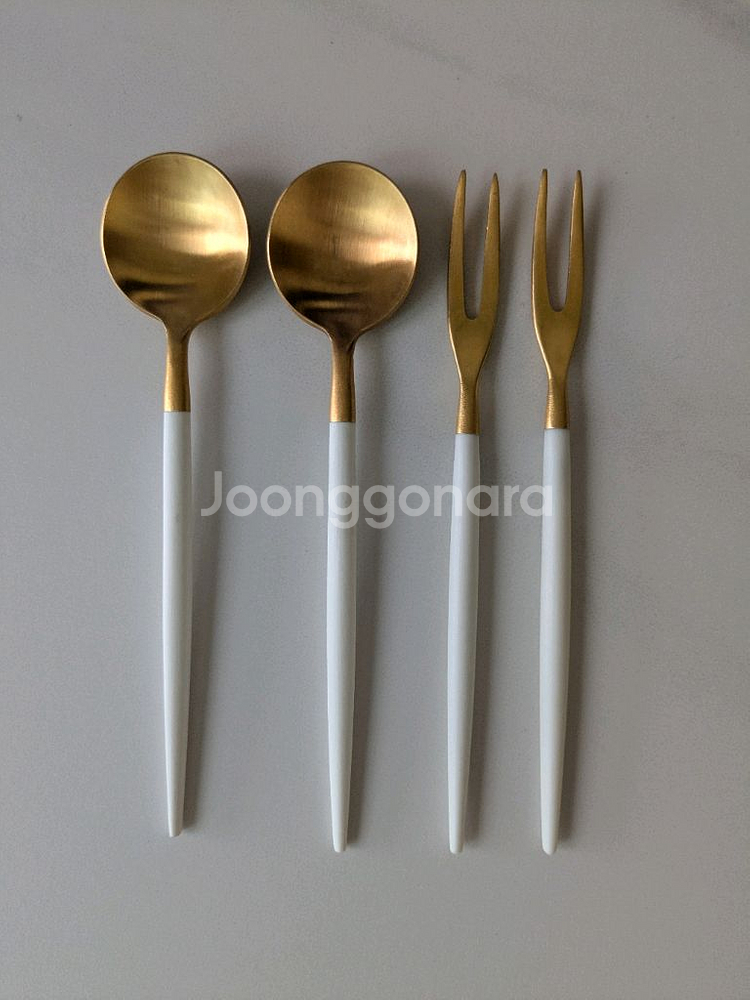 큐티폴 고아 골드 화이트--0
