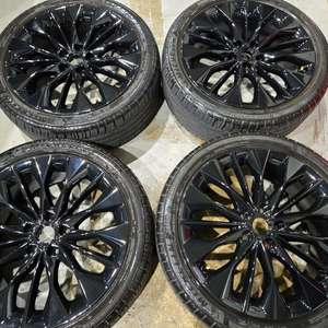 K8 19인치 순정 블랙 휠타이어 판매합니다