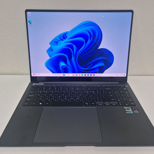 갤럭시북3 프로 NT960XFG-KC51G / I5