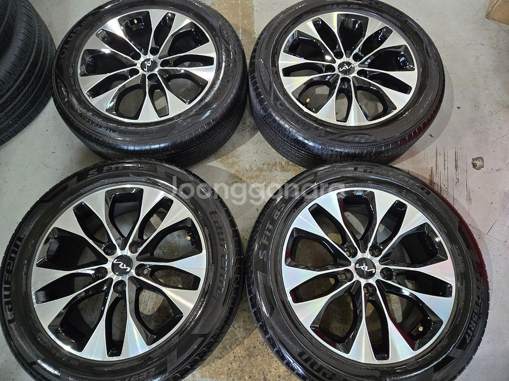 K8 17인치 다이아컷팅 순정 휠타이어 판매합니다--0