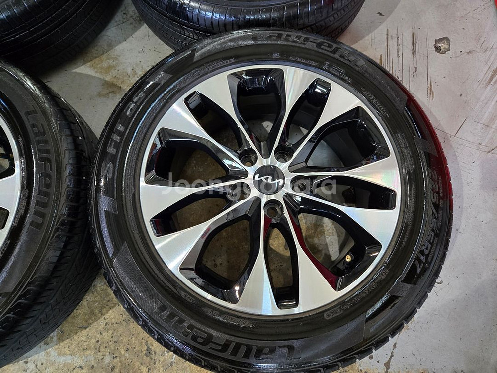 K8 17인치 다이아컷팅 순정 휠타이어 판매합니다--1