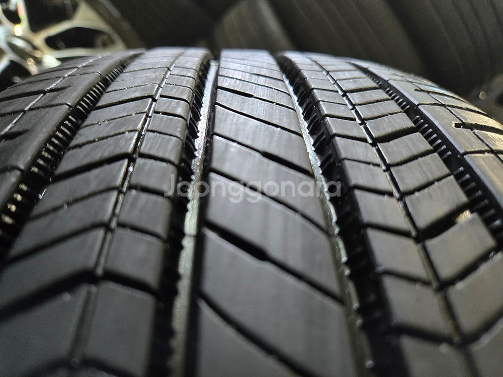 K8 17인치 다이아컷팅 순정 휠타이어 판매합니다--5