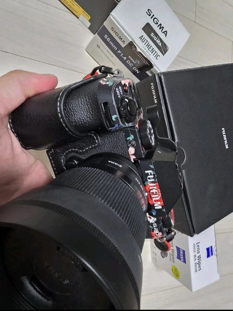 후지필름 X-S20 + 시그마 56mm 세트 이미지
