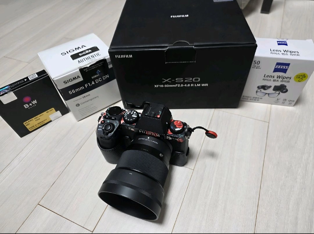 후지필름 X-S20 + 시그마 56mm 세트 이미지