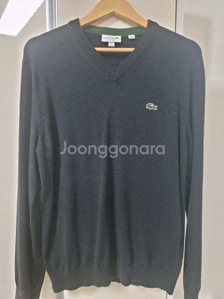 라코스테 V넥 니트 새제품 60% 할인 판매합니다--0