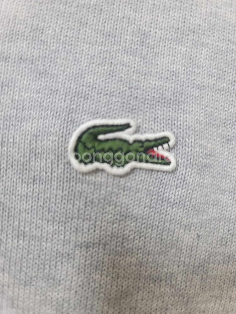 라코스테 V넥 니트 새제품 60% 할인 판매합니다--6