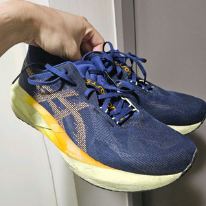 (280)아식스노바블라스트5 2E