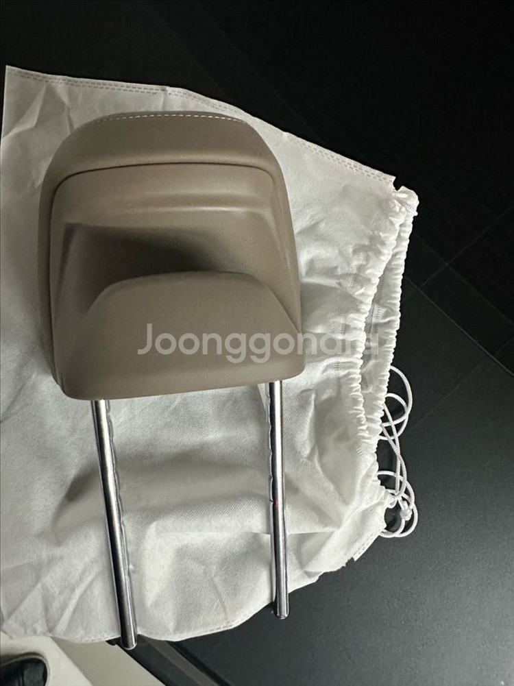 k8 옷걸이용 헤드레스트 순정 (토피브라운)--1