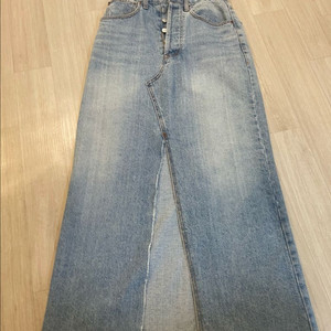 매니모어몽 청스커트