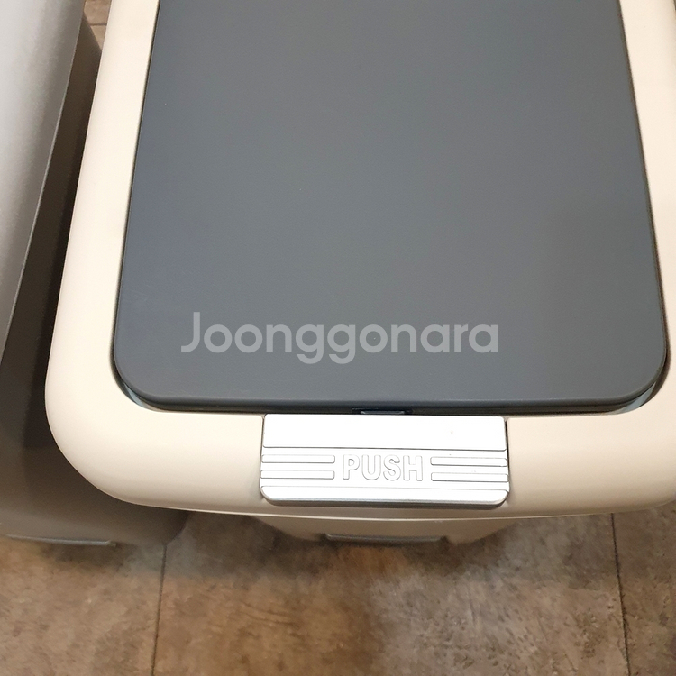 샤바스클린업 페달휴지통 30L 팝니다.--4