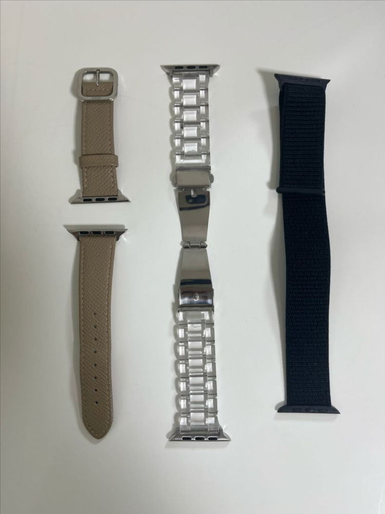 애플워치 시리즈 4 스테인리스 스틸 44mm 및 액세서 이미지