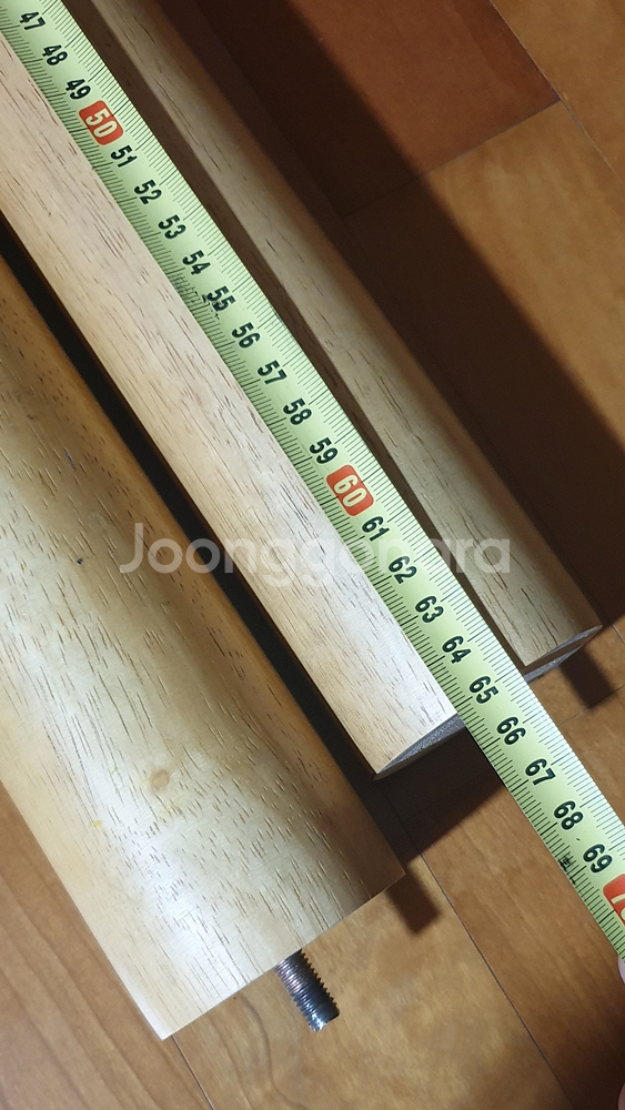 고무나무 책상 테이블 팝니다. (에눌했어요)--3