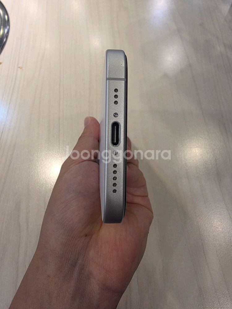 아이폰 16 256기가 화이트--5