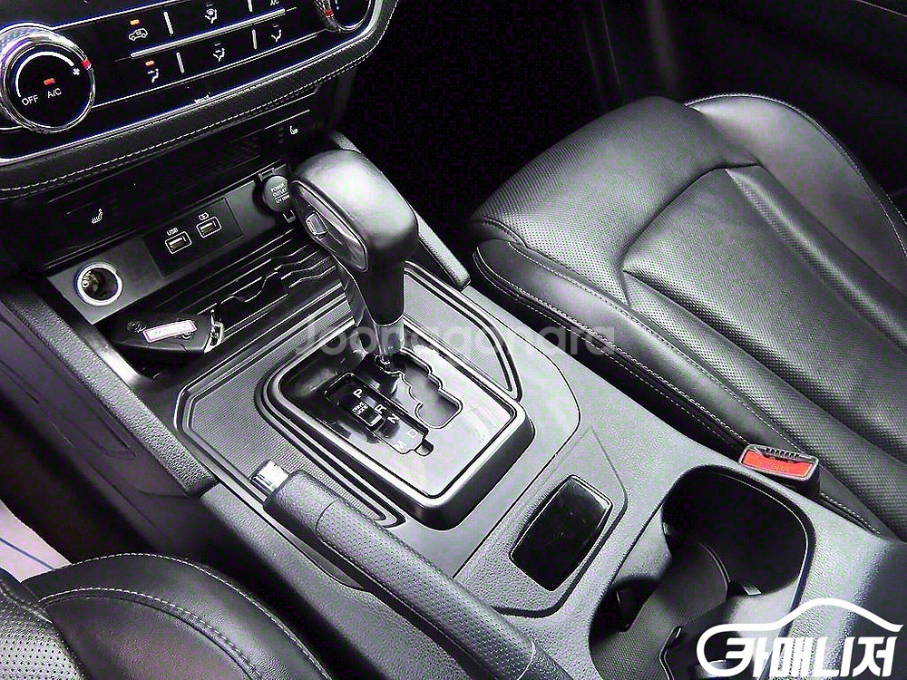 [KG모빌리티(쌍용) ]더 뉴 렉스턴 스포츠 디젤 2.--9