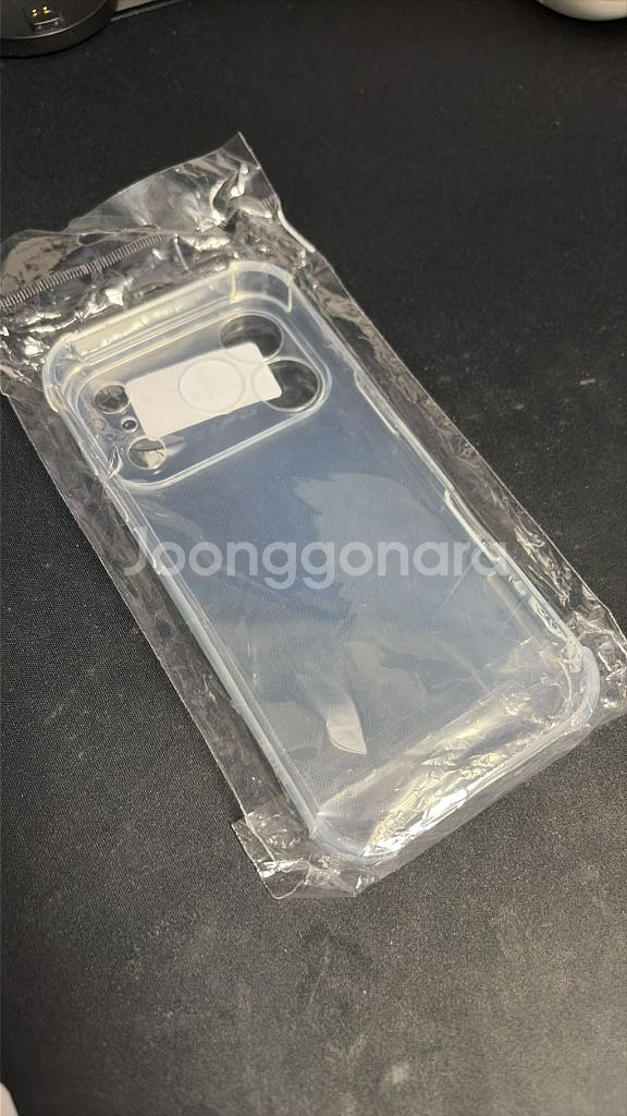 [새제품] 아이폰 17 프로 투명 실리콘 케이스--0