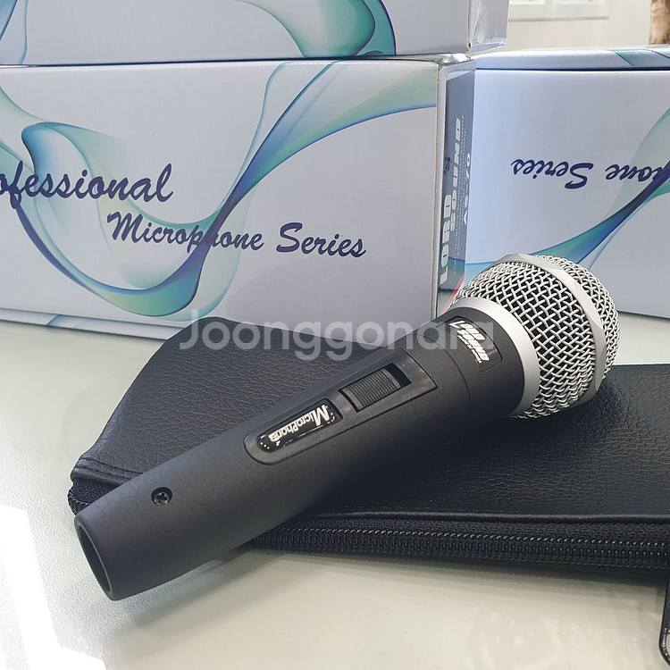 국산 보컬용 다이나믹 마이크 (신품) 7만 4천원--0