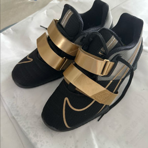 나이키 로말레오4 역도화