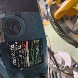 마끼다 10인찌 슬라이드컷팅기