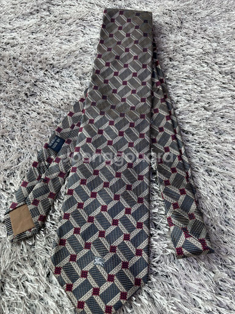 명품 넥타이 개당 25,000원에 팔아요--8