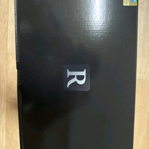캐논 EOS R8 카메라 새상품 팝니다
