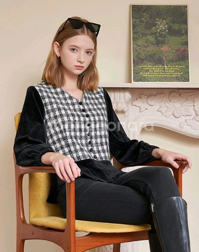 레터프롬문 체크 벨벳 블라우스--5