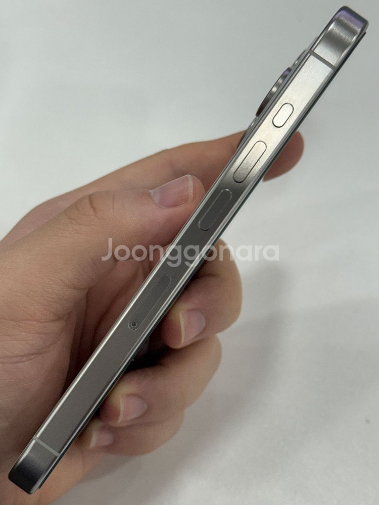 아이폰15프로 화이트티타늄 S급 128GB--3