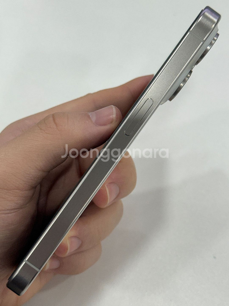아이폰15프로 화이트티타늄 S급 128GB--2
