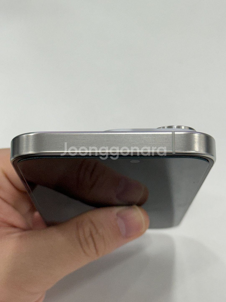 아이폰15프로 화이트티타늄 S급 128GB--4