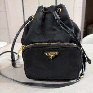 프라더 듀엣 리나일론 버킷백